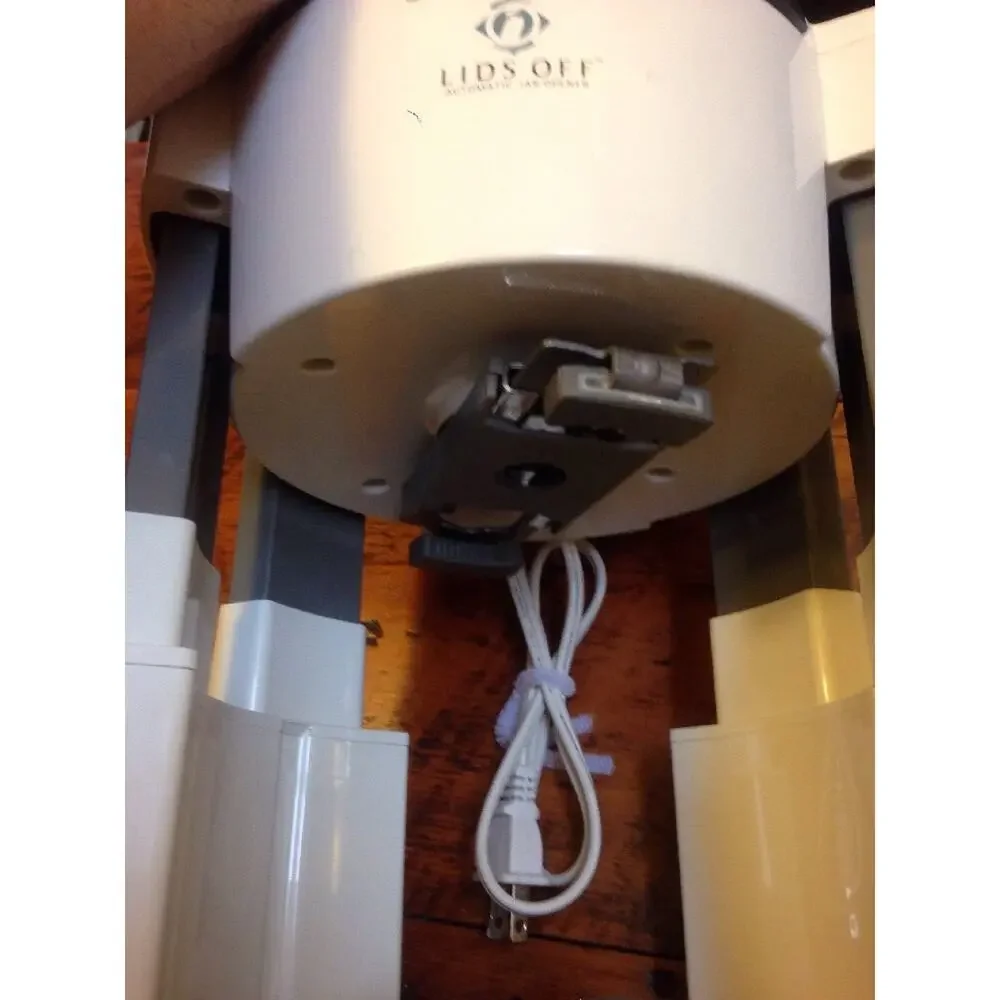 Black and Decker Lids Off Automatic Jar Opener White JW200 TESTED